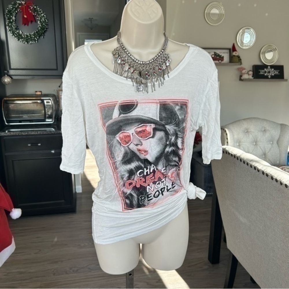 💋 Agaci Chase dreams not people T-shirt white band tee
